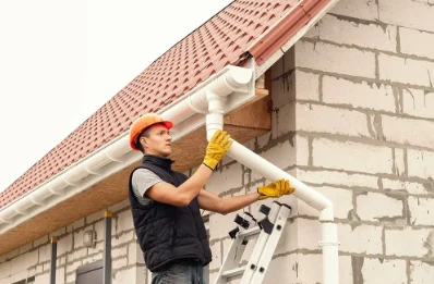 Pose et remplacement de gouttières à Combrailles